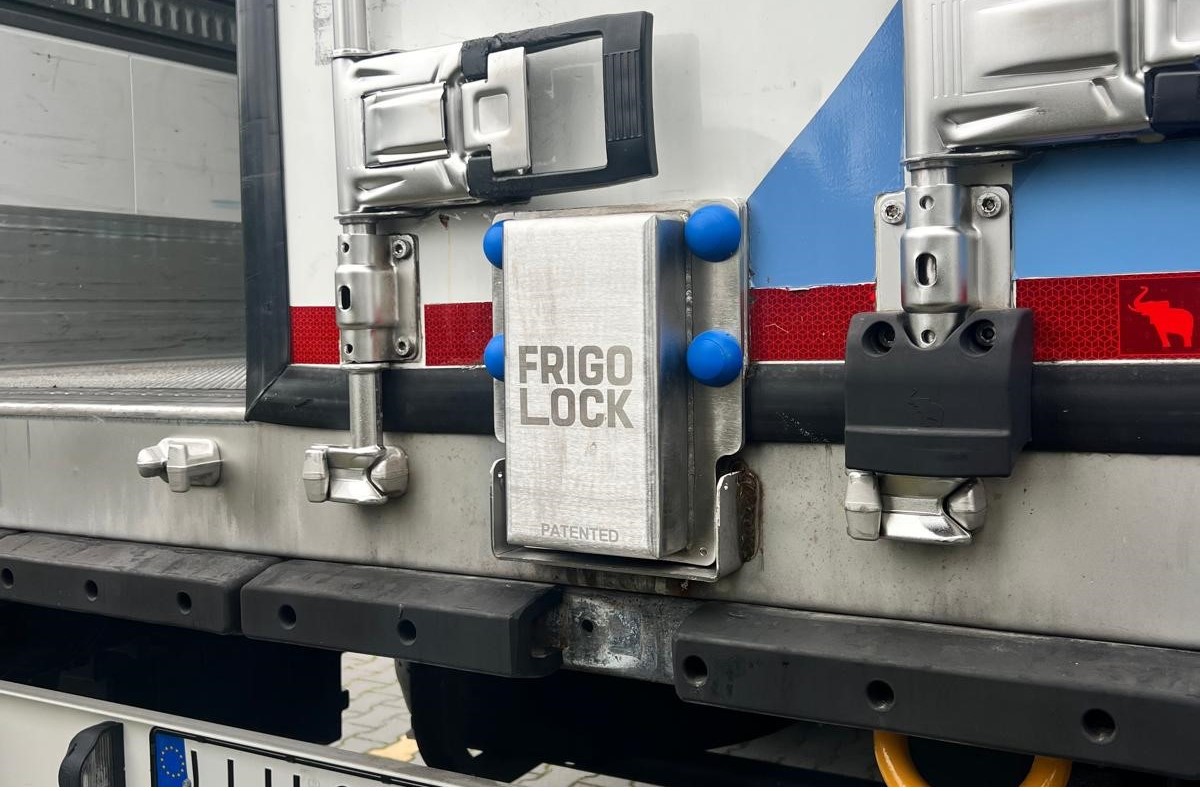 Instalacja systemu FRIGO LOCK do naczep chłodniczych